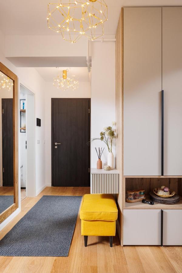 Pure Living Apartment W. Private Parking Brašov Exteriér fotografie